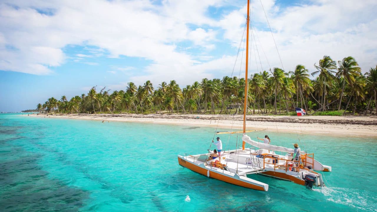Punta Cana: Výlet katamaránem na ostrov Saona All Inclusive — Guided tour and outdoor activity