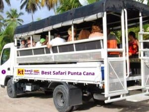 Z Punta Cana: Půldenní prohlídka safari baziliky Higuey — Guided tour and outdoor activity
