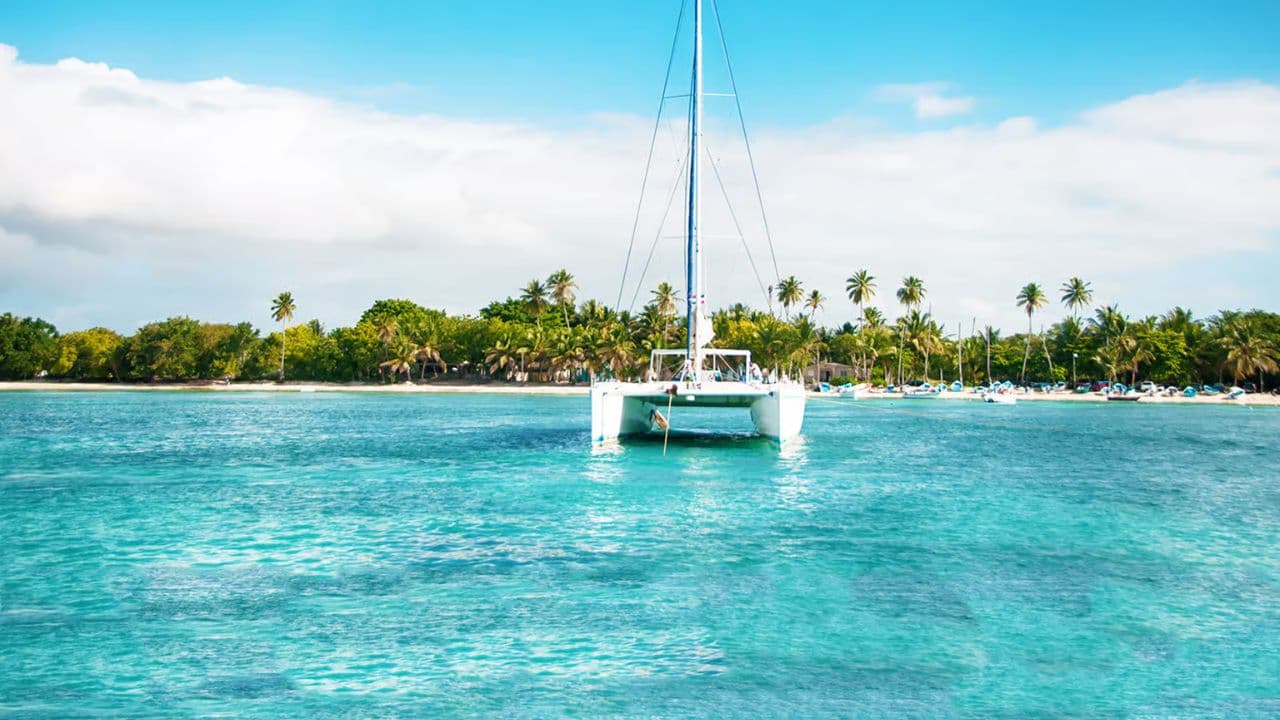 Zážitek z katamaránu na ostrově Saona s obědem z punta cana — Guided tour and outdoor activity