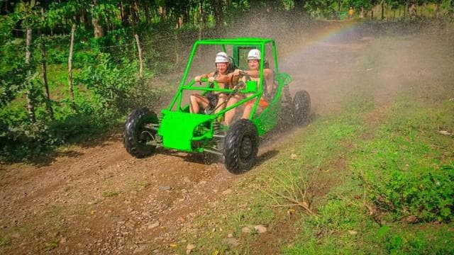Dominikánská republika 4 v 1: Buggy/Zipline/Koně/Kultura — Guided tour and outdoor activity